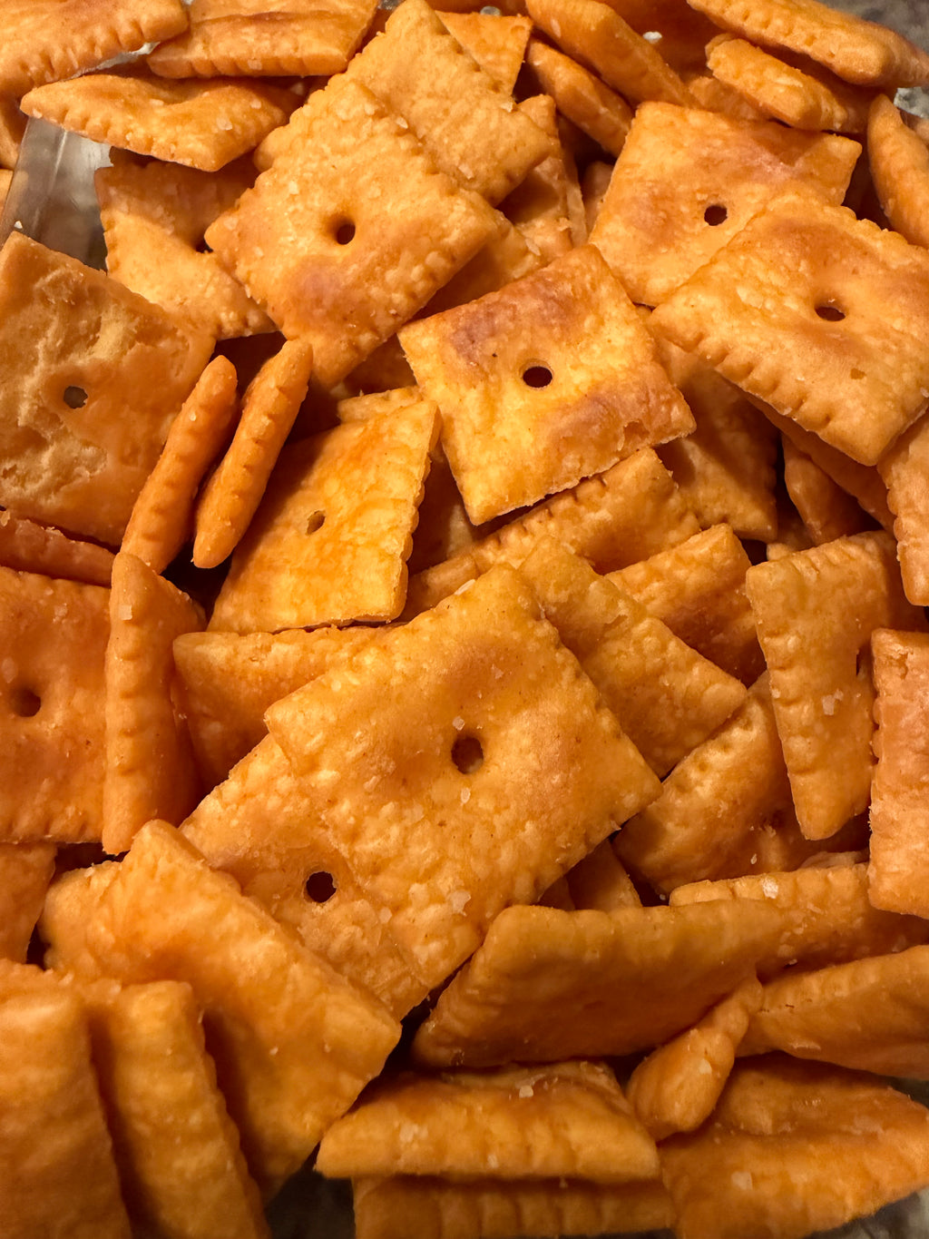 Applewood Smoked Cheez Its 18oz By Volume